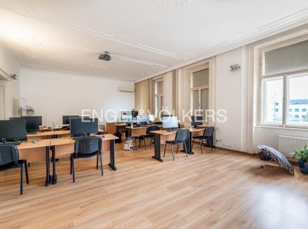 DSC_7189-HDR_web | Pronájem - kanceláře, 325 m²