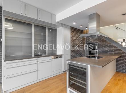 2 | Pronájem bytu, 5+kk, 232 m²