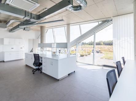 2 | Pronájem - komerční objekt, jiný, 360 m²