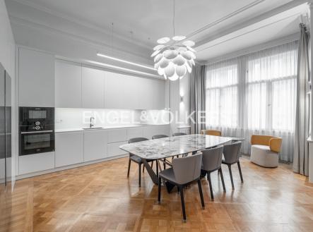 P1390447_web | Pronájem bytu, 4+1, 145 m²