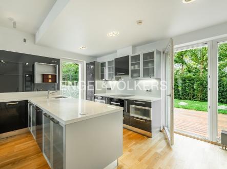 2 | Pronájem - dům/vila, 473 m²