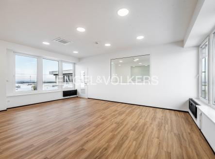 2 | Pronájem - komerční objekt, sklad, 147 m²