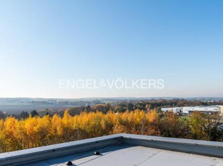 3 (2) | Pronájem - komerční objekt, jiný, 147 m²