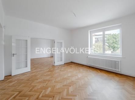 1 | Pronájem - dům/vila, 255 m²