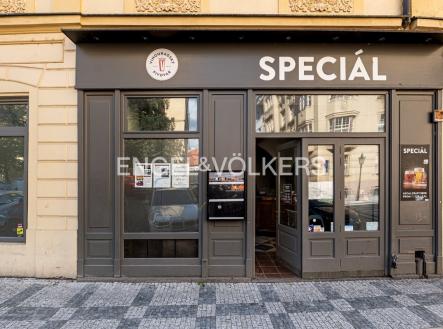 P1390520_web | Pronájem - restaurace, 474 m²