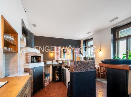 4 | Pronájem - restaurace, 366 m²