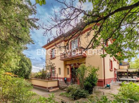 1 (5) | Prodej - dům/vila, 255 m²