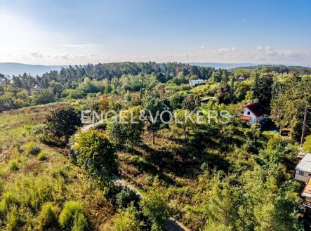 1 (7) | Prodej - pozemek pro bydlení, 1 048 m²