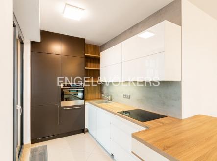 2 | Pronájem bytu, 2+kk, 72 m²