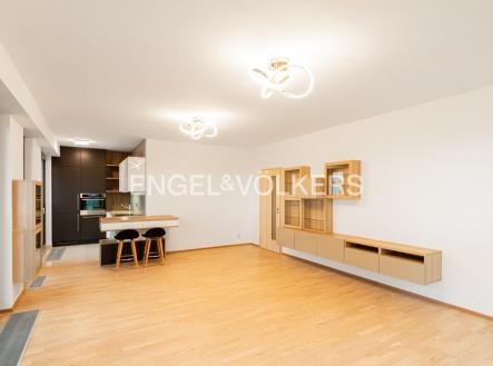 4 | Pronájem bytu, 2+kk, 72 m²