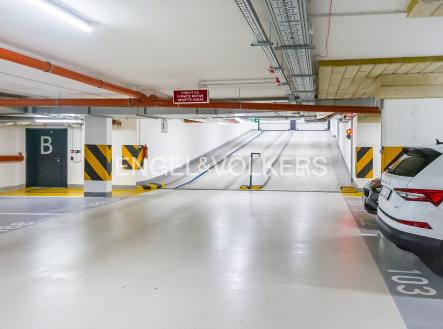 4 | Pronájem - malý objekt/garáž