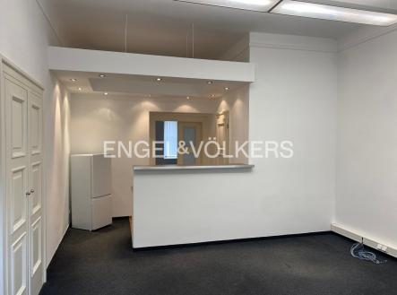 2 | Pronájem - komerční objekt, jiný, 60 m²