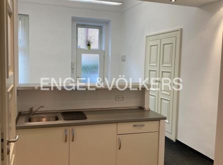 4 | Pronájem - komerční objekt, jiný, 60 m²