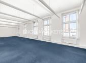 Pronájem - kanceláře, 269 m²