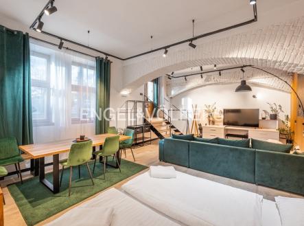 2 | Pronájem - obchodní prostor, 70 m²