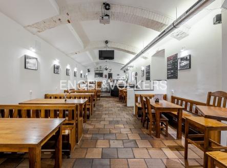 P1434221_web | Pronájem - restaurace, 250 m²