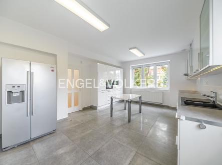 3DSC_8930_web | Pronájem - dům/vila, 365 m²