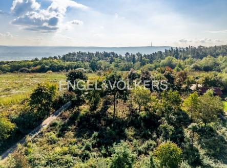 4 (10) | Prodej - pozemek pro bydlení, 1 048 m²