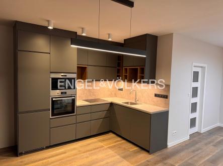 WhatsApp Image 2025-12-01 at 18.41.00 | Pronájem bytu, 1+kk, 50 m²