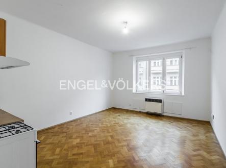 4 | Pronájem bytu, 1+kk, 35 m²
