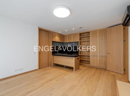 2 | Pronájem bytu, 3+kk, 69 m²