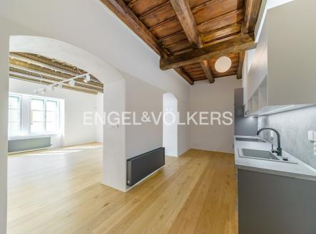 Pronájem bytu, 2+1, 94 m² obrázek