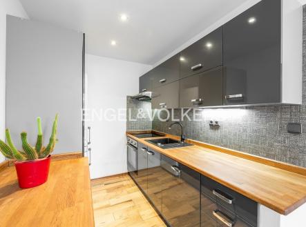 4 | Pronájem bytu, 2+kk, 40 m²