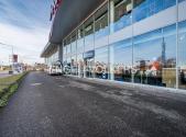 Pronájem - obchodní prostor, 299 m²