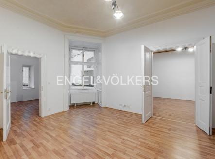 P1455318_web | Pronájem - kanceláře, 67 m²