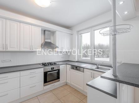 P1434949_web | Pronájem - dům/vila, 400 m²