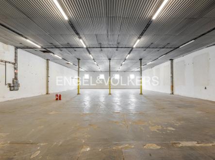 P1412120_expose | Pronájem - komerční objekt, sklad, 1 321 m²