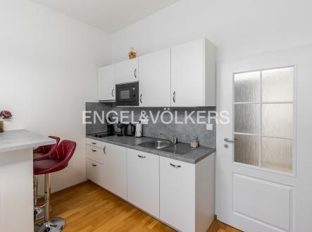 1 | Pronájem bytu, 1+kk, 30 m²