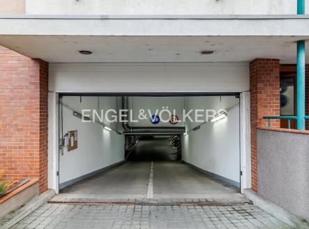 P1466617_web | Pronájem - malý objekt/garáž