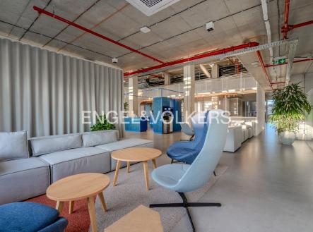 3 | Pronájem - kanceláře, 458 m²