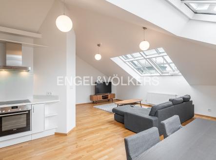 2-DSC_8571-HDR_web | Pronájem bytu, 2+kk, 97 m²