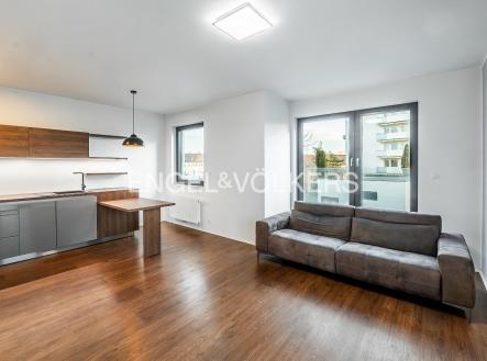 2 | Pronájem bytu, 2+kk, 56 m²