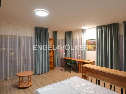 F_0074_B04_7592_exposé_(2008x1339px) | Pronájem bytu, 1+kk, 41 m²