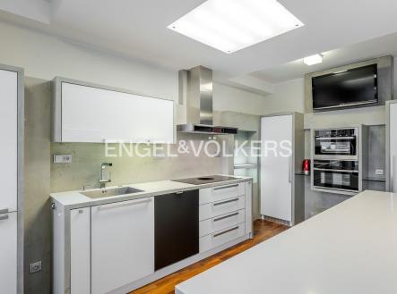 P1455770_web (1) | Pronájem bytu, 4+kk, 165 m²