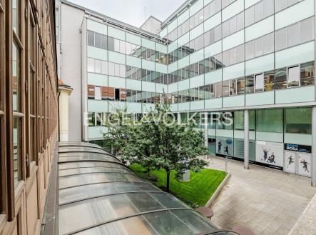 P1412218_web | Pronájem - kanceláře, 300 m²