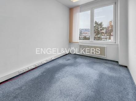 4 | Pronájem - kanceláře, 197 m²