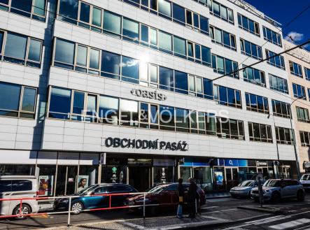 1 | Pronájem - kanceláře, 311 m²