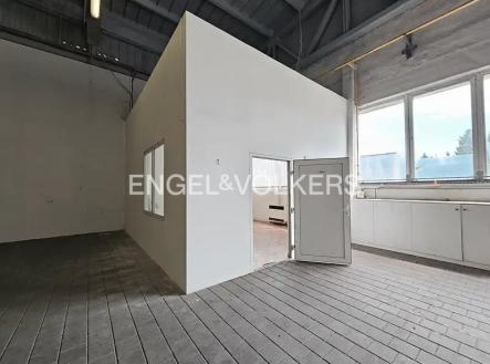50f2 | Pronájem - komerční objekt, sklad, 1 463 m²
