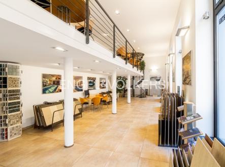 2 | Pronájem - obchodní prostor, 364 m²