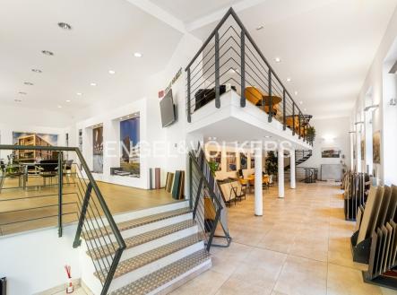 3 | Pronájem - obchodní prostor, 364 m²