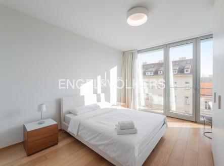 4 | Pronájem bytu, 2+kk, 62 m²