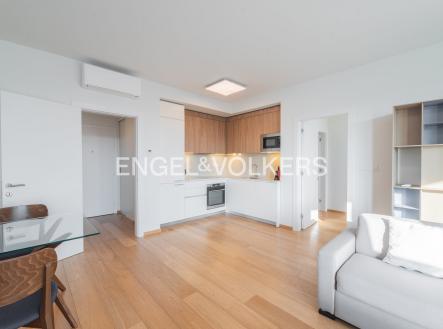 2 | Pronájem bytu, 2+kk, 62 m²