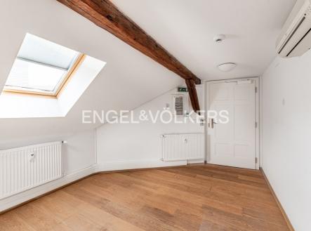 DSC_4348-HDR_web | Pronájem - kanceláře, 131 m²