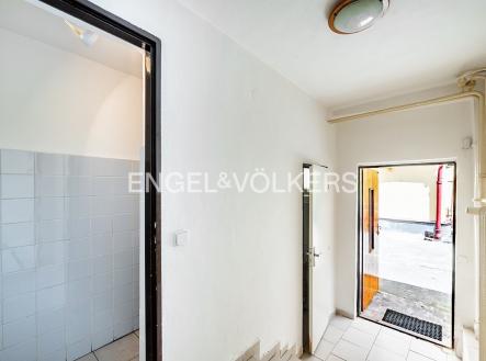 DSC_4434-HDR_web | Pronájem - obchodní prostor, 18 m²