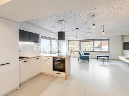 2 | Prodej - dům/vila, 318 m²