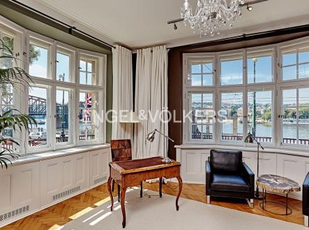 12 | Pronájem bytu, 4+kk, 187 m²